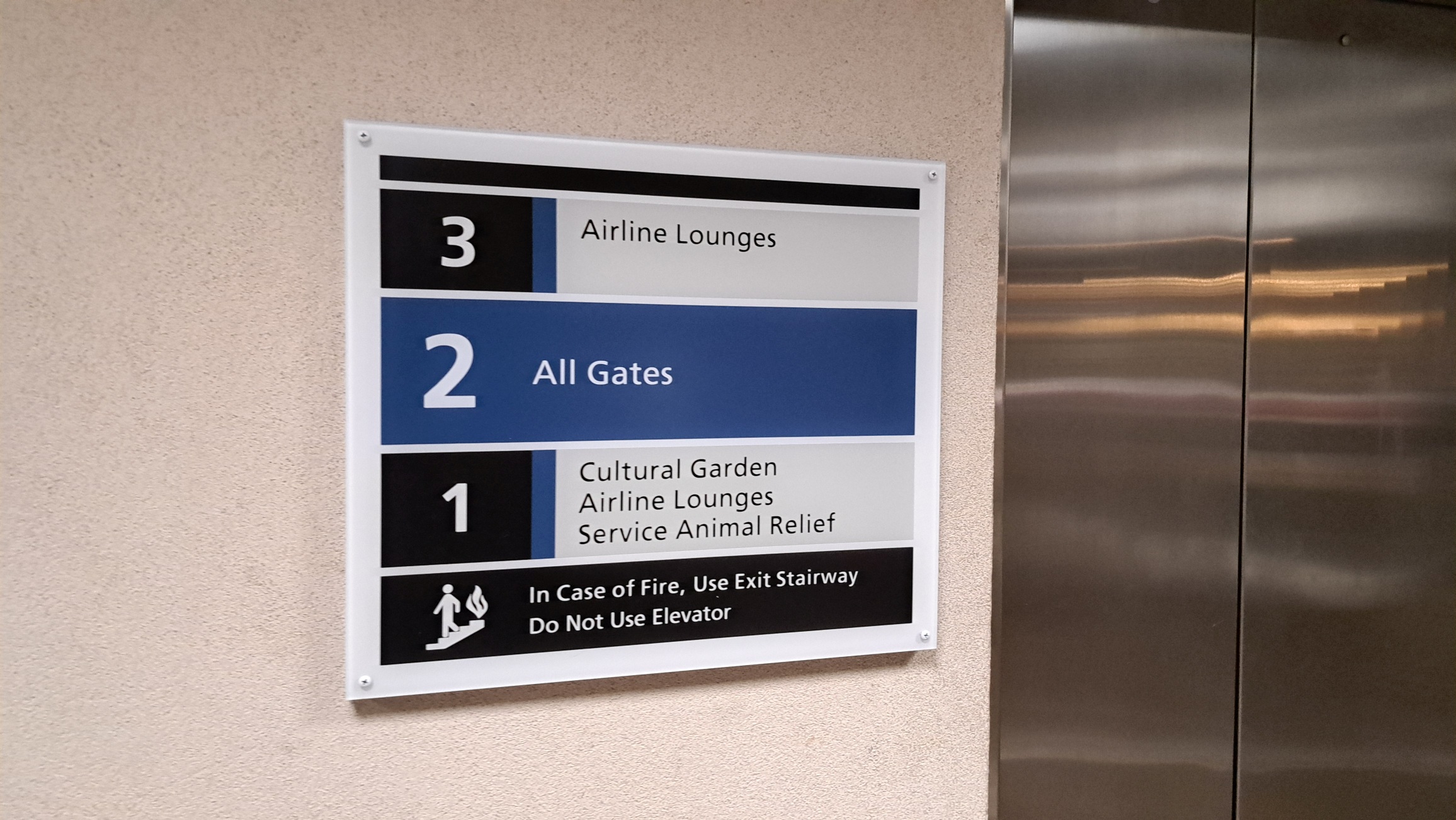 Admiral Club Honolulu (HNL)